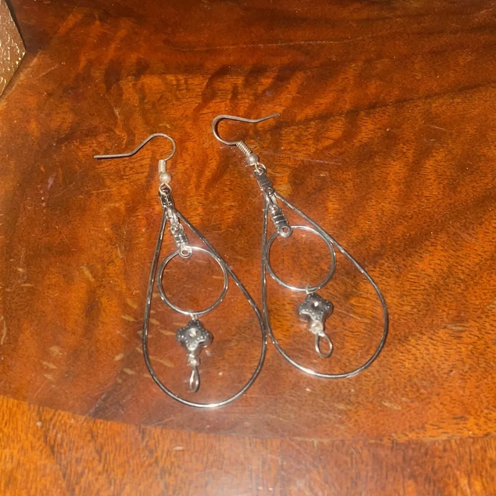 New handmade earrings teardrop silver w clover